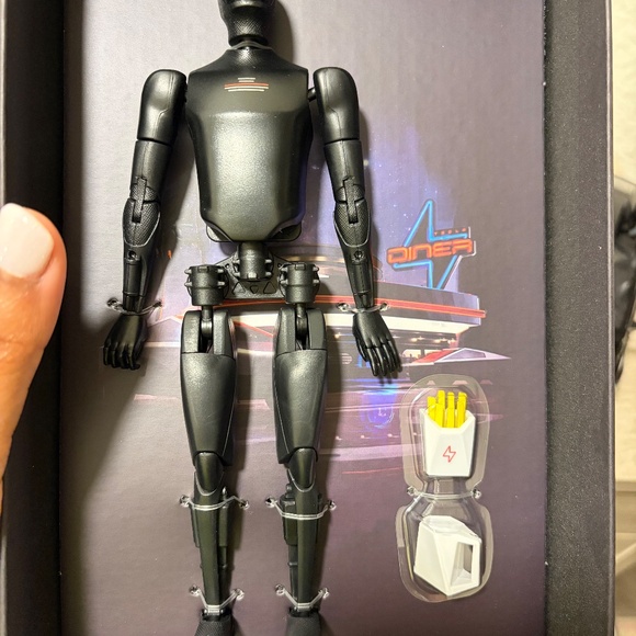 Tesla Diner Exclusive Black Optimus Bot RARE - Picture 4 of 8